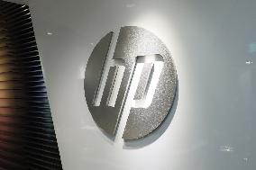 HP Japan's signboard and logo
